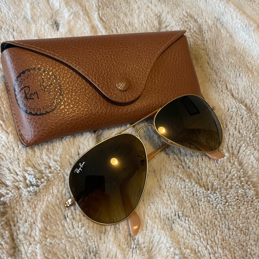 Classic aviator Ray Ban sunglasses